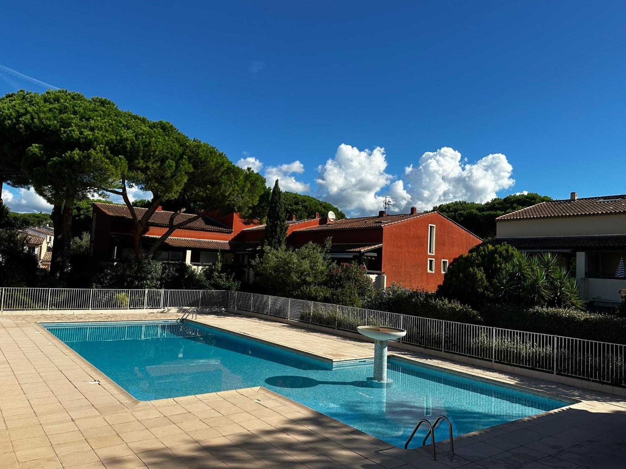 Frejus - Appartement 4 Personnes - Piscine Buitenkant foto